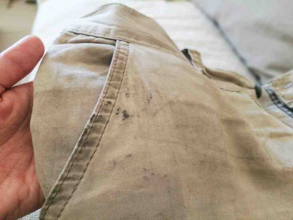 how to get roofing tar out of clothes